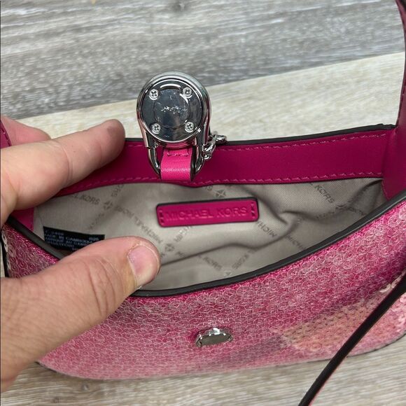 3210 NWT Michael Kors Fuchsia Sequin Shoulder Bag - Picture 4 of 7